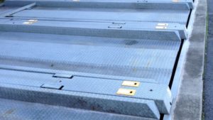 ブラスト施工とは？機械式駐車場の塗装手順の解説 ケレン編(1)