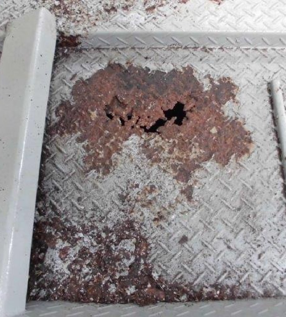 機械式駐車場の塗装工事 施工現場